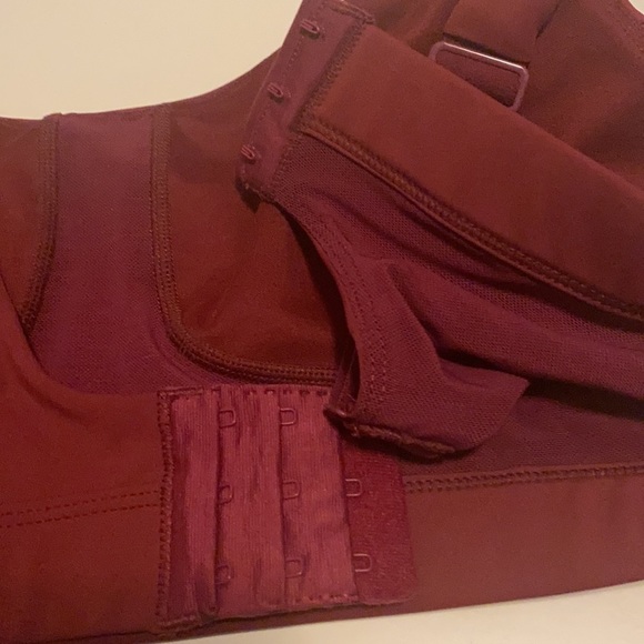 💰Lole raspberry pink sport bra - Picture 5 of 6